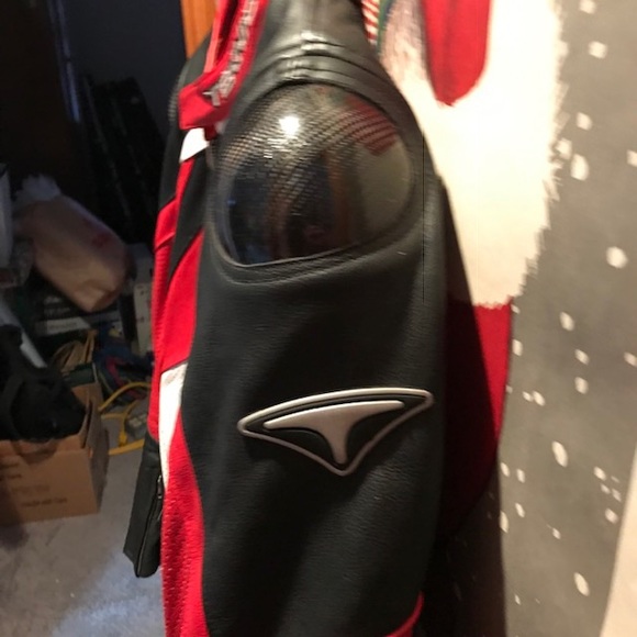 Leather motorcycle /riding jacket - Picture 5 of 8